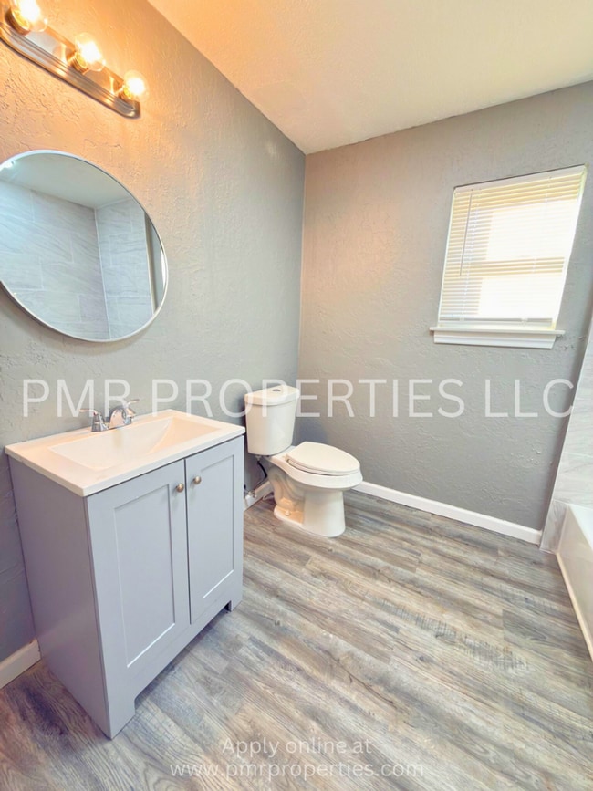 Photo - 4 Bedrooms / 1 Bathroom House