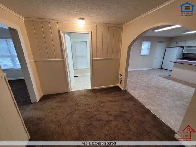 Photo - 416 E Bronson St