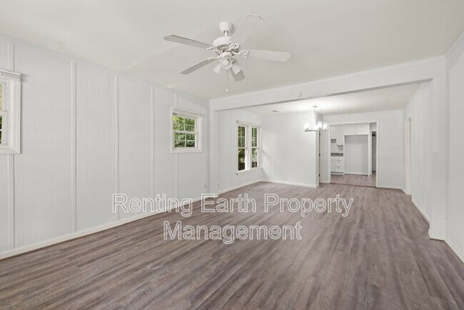 Photo - 306 83rd St S