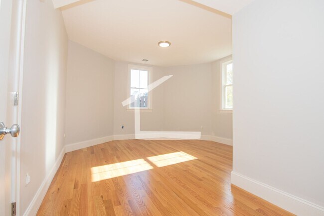 Photo - Fantastic 4-bed/2-bath in Brighton for 9/1