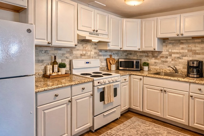 Building Photo - 195 Salem St Unit 22