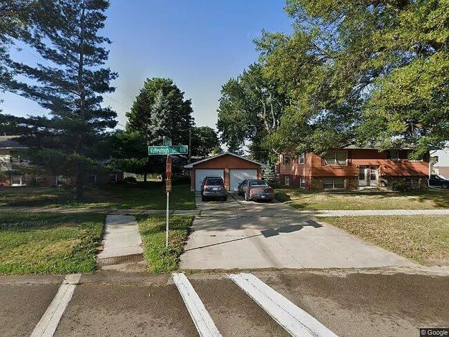 Building Photo - 1910 Valleyhigh Dr NW Unit 1910