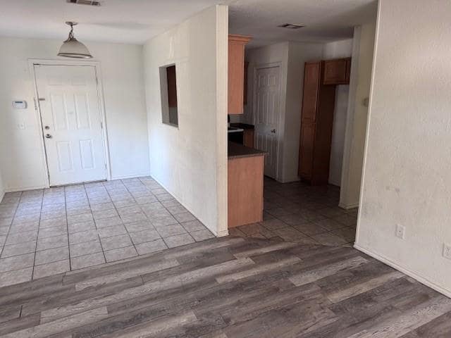 Photo - 2541-2551-2551 E Price St