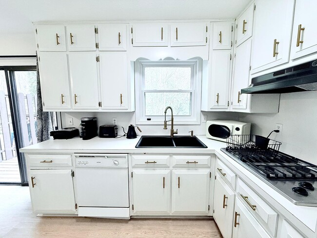 Photo - 5128 Rocky Hill Dr SW