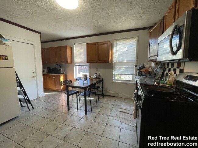 Photo - 205 Hillside St Unit 1