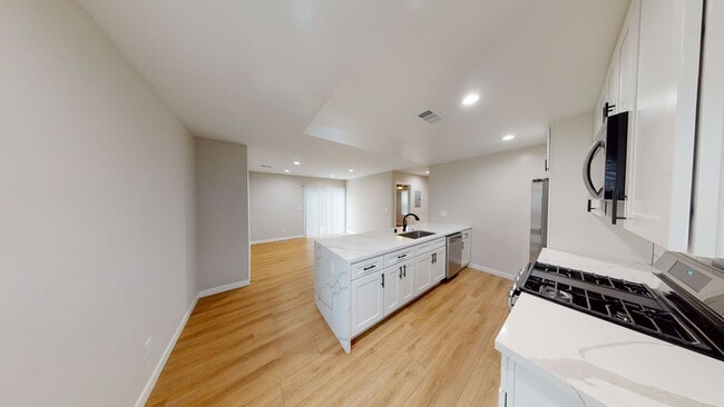 Photo - Newer Build 4BD/2BA!