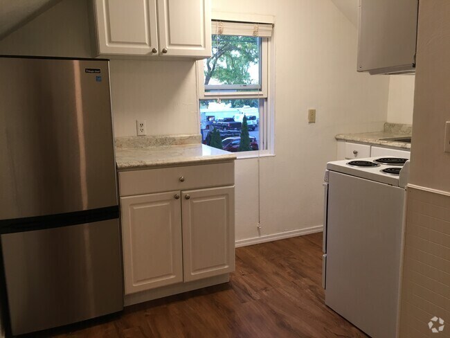 Building Photo - 1125 Williamson St Unit WI2 Rental
