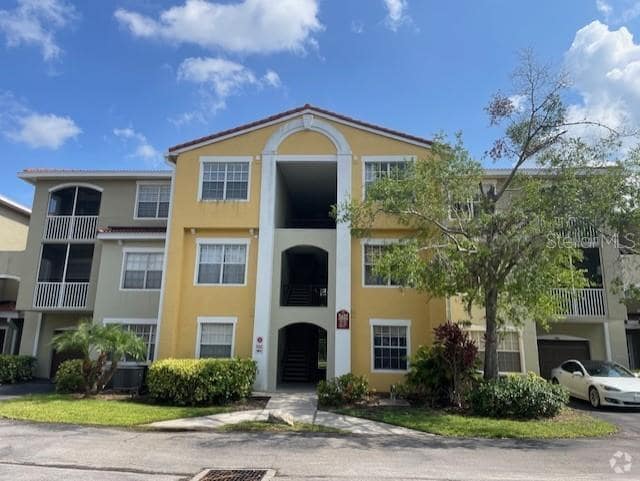 Building Photo - 5600 Bentgrass Dr Unit 302 Rental