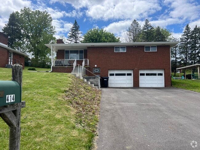 Building Photo - 414 Wyndhurst Dr Rental