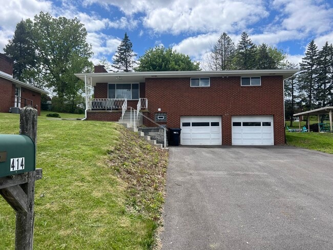 Photo - 414 Wyndhurst Dr Casa