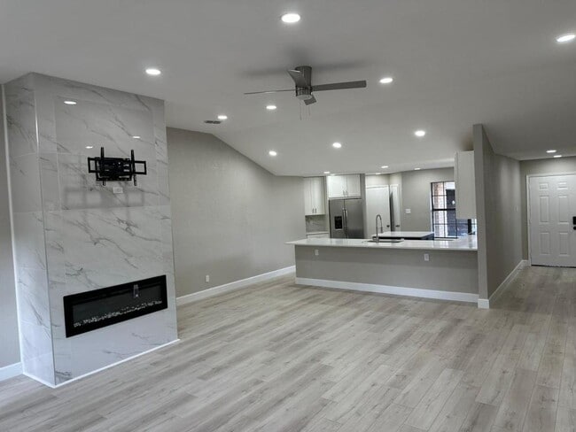 Photo - 2415 Amber Hill Ln