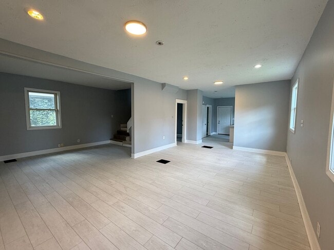 Photo - 2801 Columbia Ave