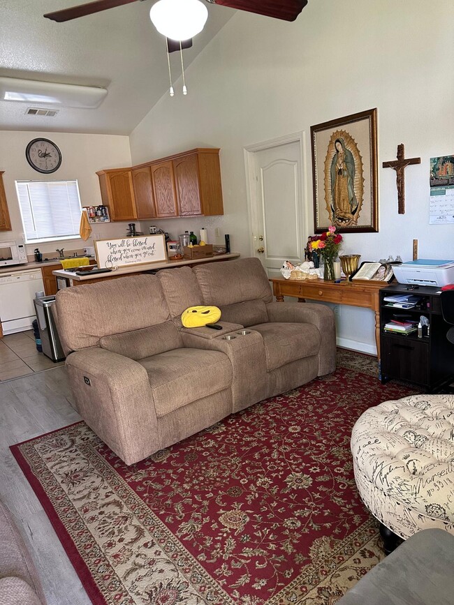 Photo - 3008 S Sallee Ct Unit 3008 S Sallee Ct. Visalia,Ca.93277