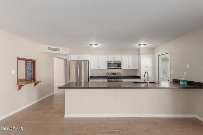 Photo - 1874 E Geneva Dr