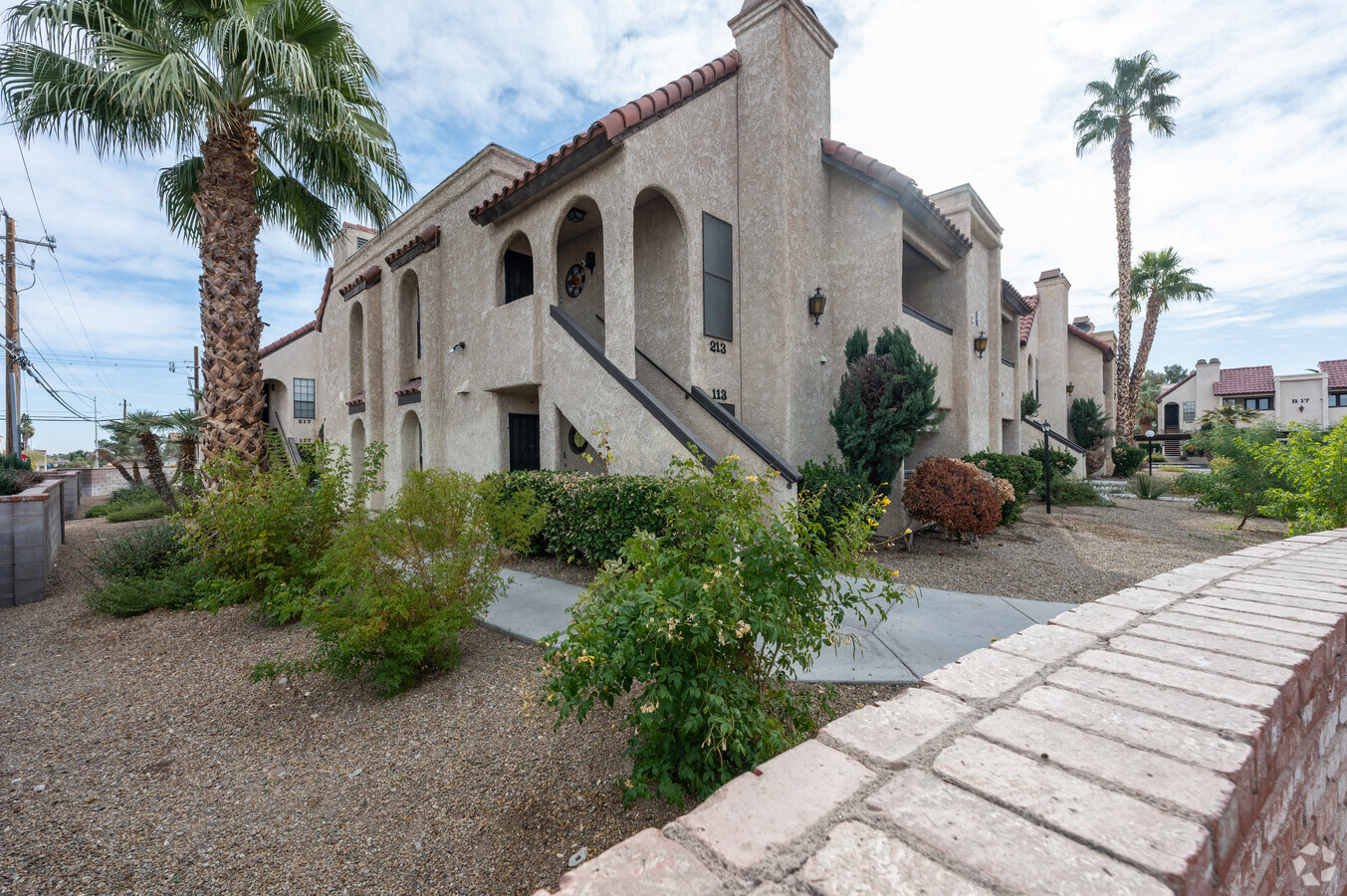 Photo - Glenoak Square Apartments