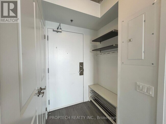 Photo - 1900 Simcoe St N Unit 232