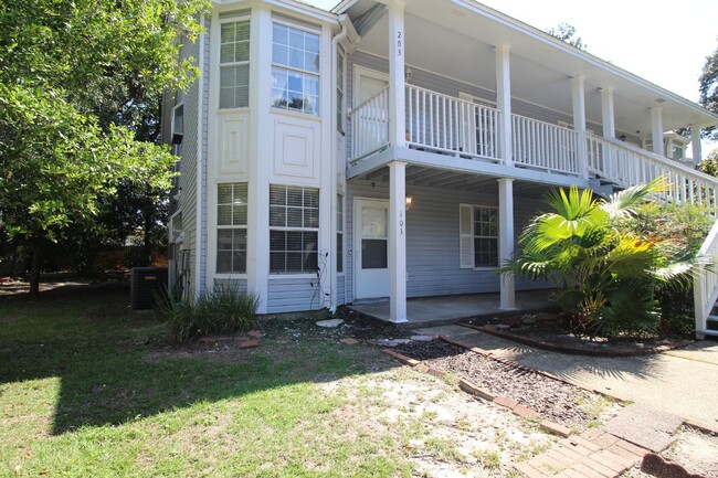 2 bed 2 bath 1st floor condo near Pensacol... - 2 bed 2 bath 1st floor condo near Pensacol...