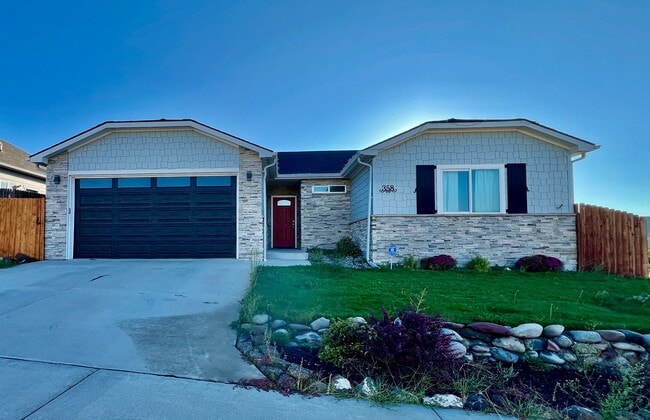 Building Photo - For Rent – 3 Bedroom Home in Silt