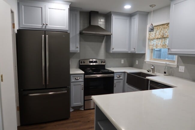 Photo - 101 Travis Ln