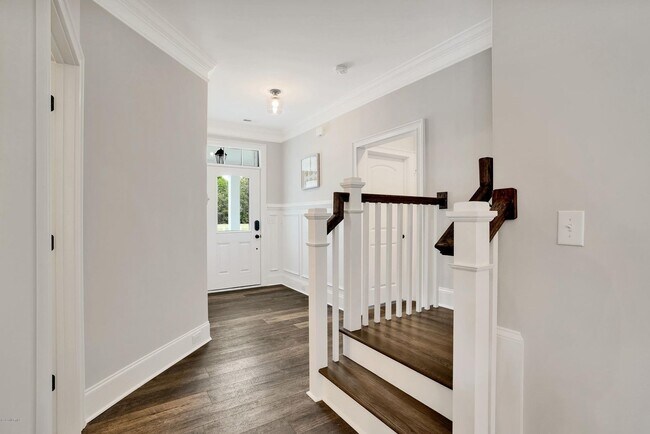 Photo - Summerhouse on Everett Bay Home Available!