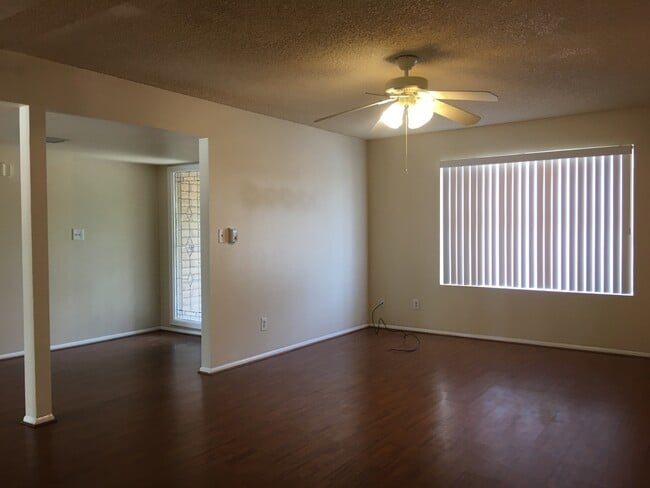 Photo - Tempe 4 Bed 2 Bath Includes Pool & Landscaping - Great Location