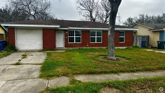 Building Photo - 5818 Glen Arbor Dr Rental