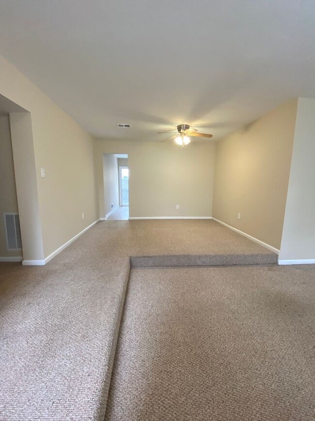 Photo - Charming Crofton Mews Condo