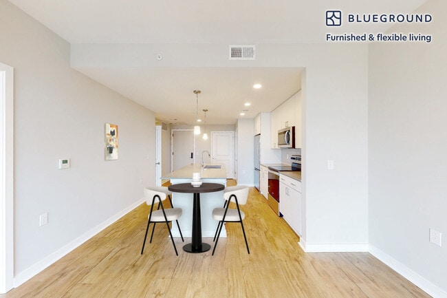 Photo - 555 President St Unidad FL6-ID5509A