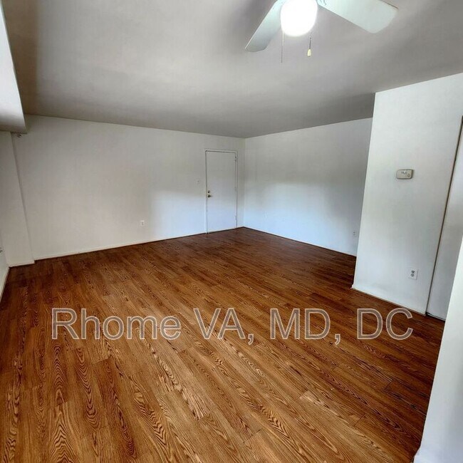 Photo - 3220 S 28th St Unit #204