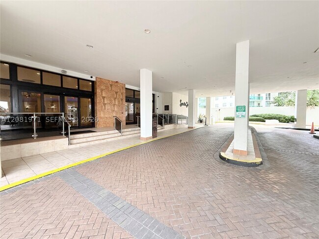 3725 S Ocean Dr Unit 423