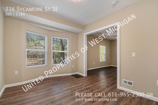 Photo - 236 Sycamore St SE