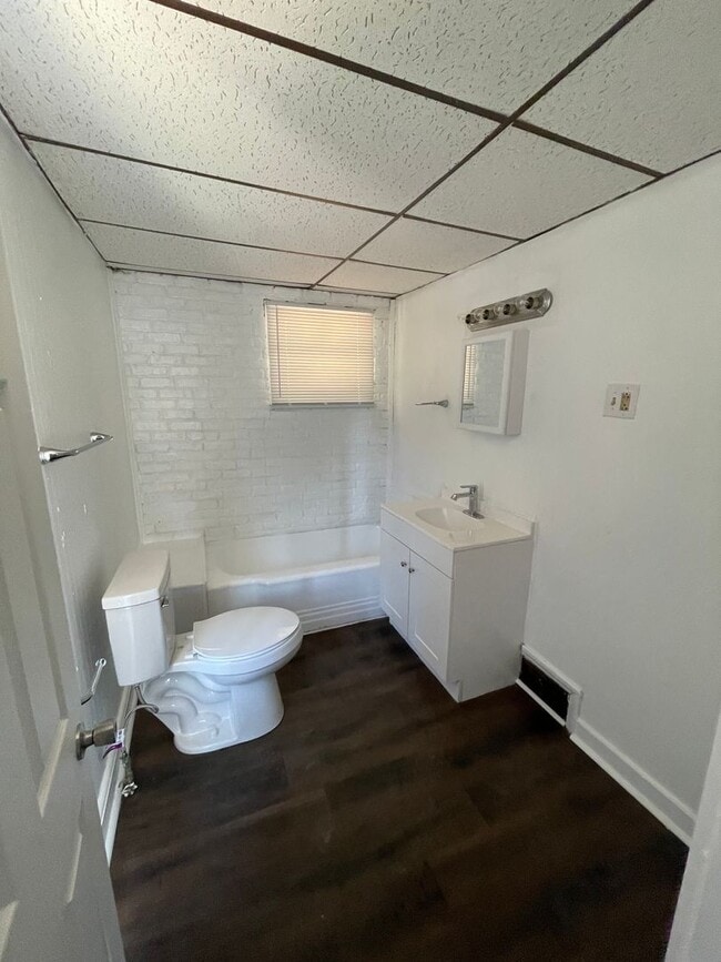 Photo - 3 bedroom home in Elizabeth-Forward!