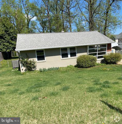Building Photo - 6406 Maplewood Dr Rental
