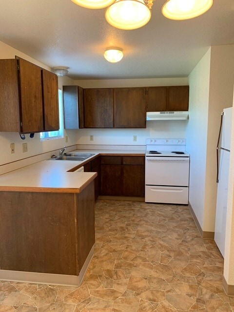 Photo - Middle unit in 8-plex complex