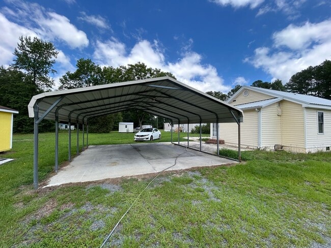 Photo - 23640 Riverton Rd