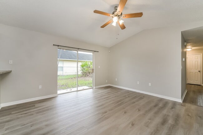 Photo - 1323 Dover Dr