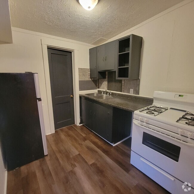 Building Photo - 905 11th St Unit 909 19TH ST Rental