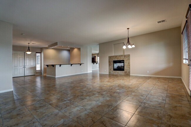 Photo - Lovely 4 bedroom home!