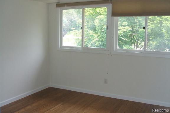 Photo - 2840 Davison Ave