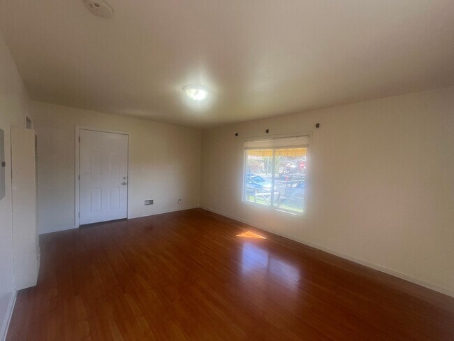 Photo - AMSI - Sunny One Bedroom