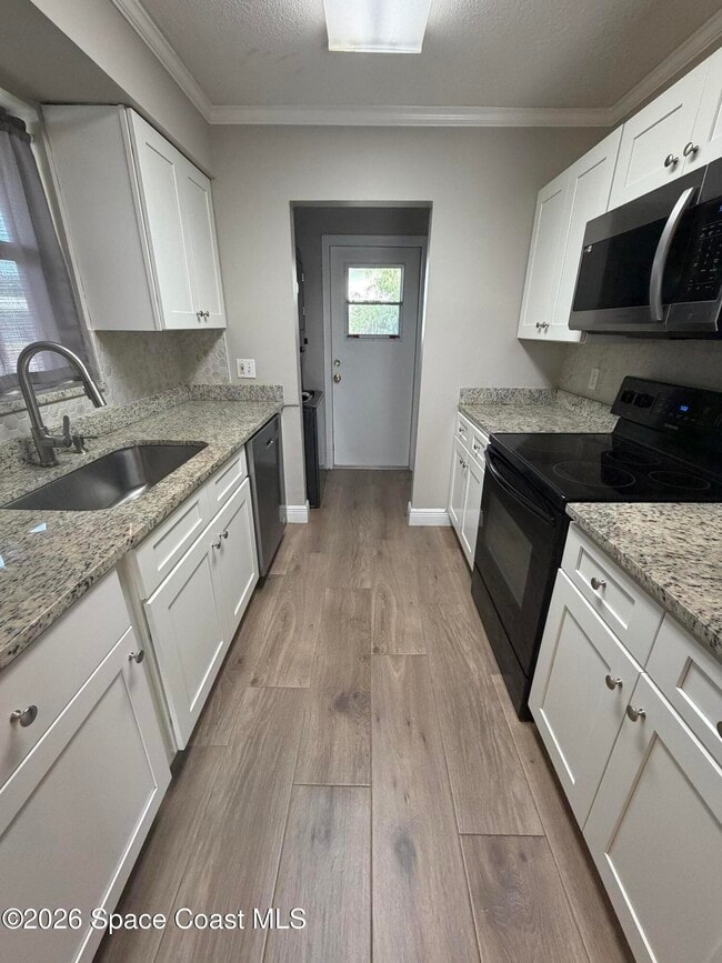 Photo - 2559 Locksley Rd