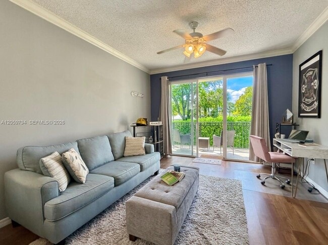 Building Photo - 26 Royal Palm Way Unit 201
