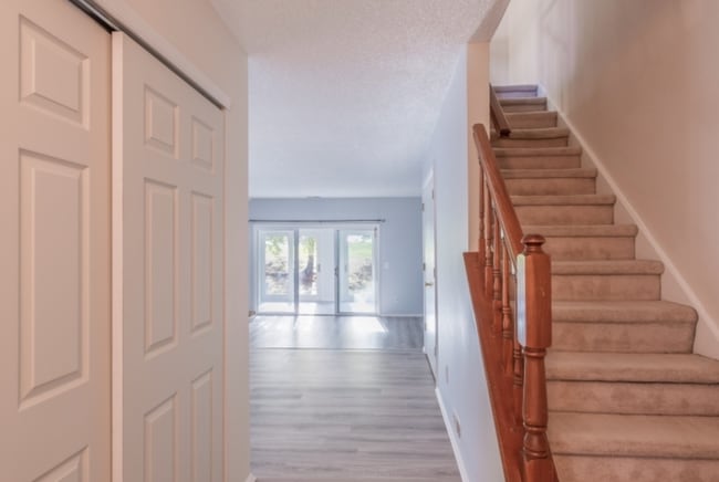 Photo - 1101 Doolittle Dr