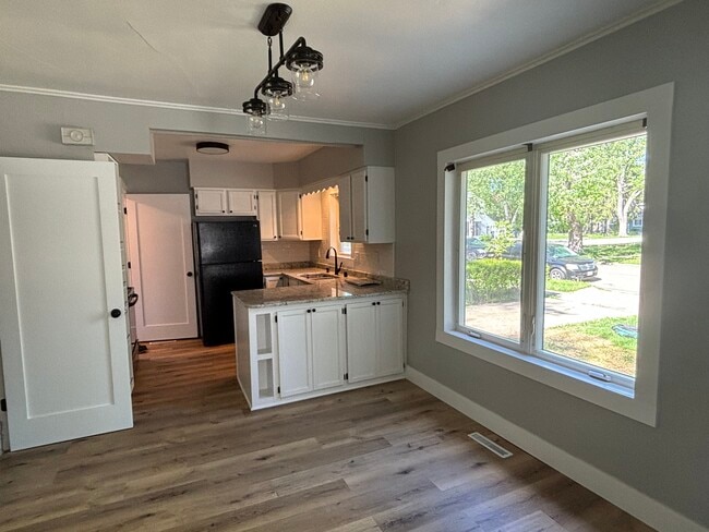 Photo - 60 S Fremont St