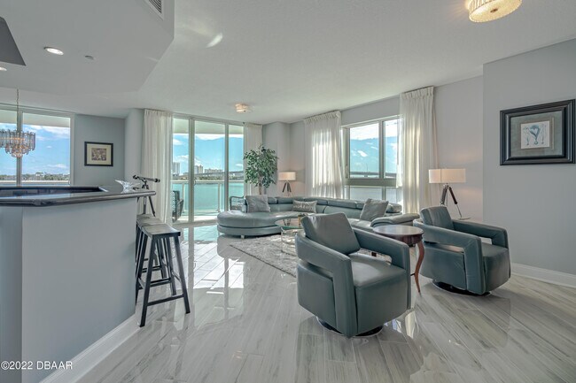 Photo - 231 Riverside Dr Unidad 401