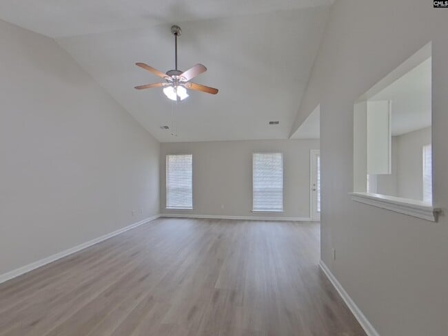 Photo - 121 Green Rose Rd