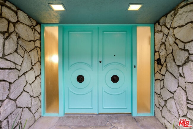 Photo - 3151 Oakdell Ln