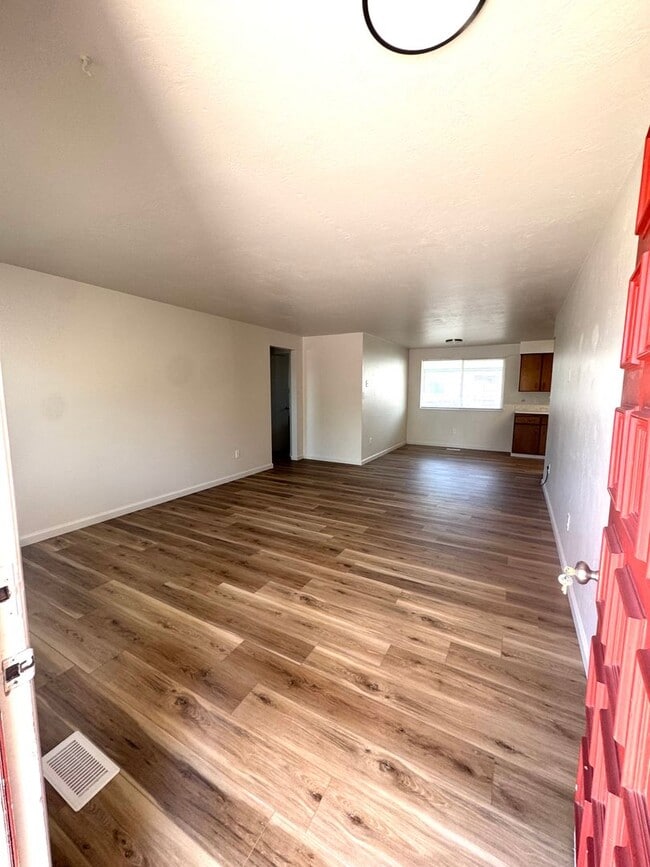 Building Photo - 2175-2175 S Curtis Rd Unit 2175