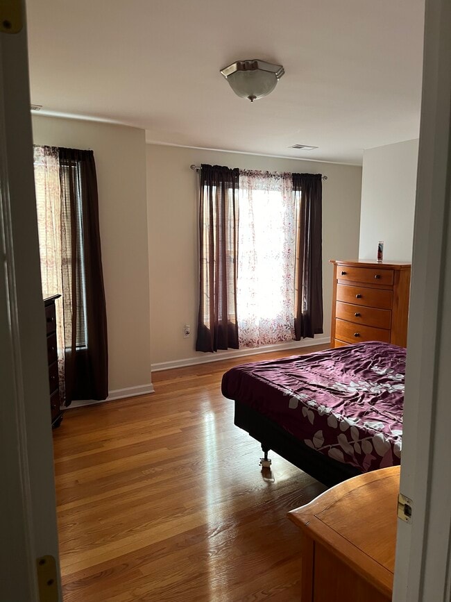 Photo - 802 Evergreen Ave Unidad #