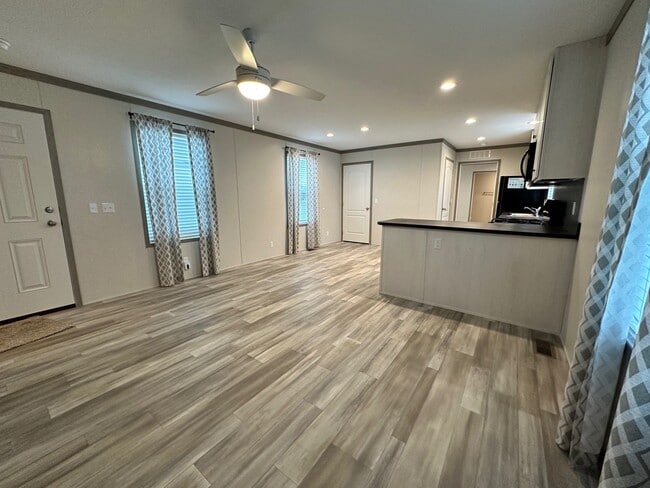 Photo - 5691 Windjammer Ct